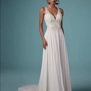 BNWT Maggie Sottoro wedding dress
